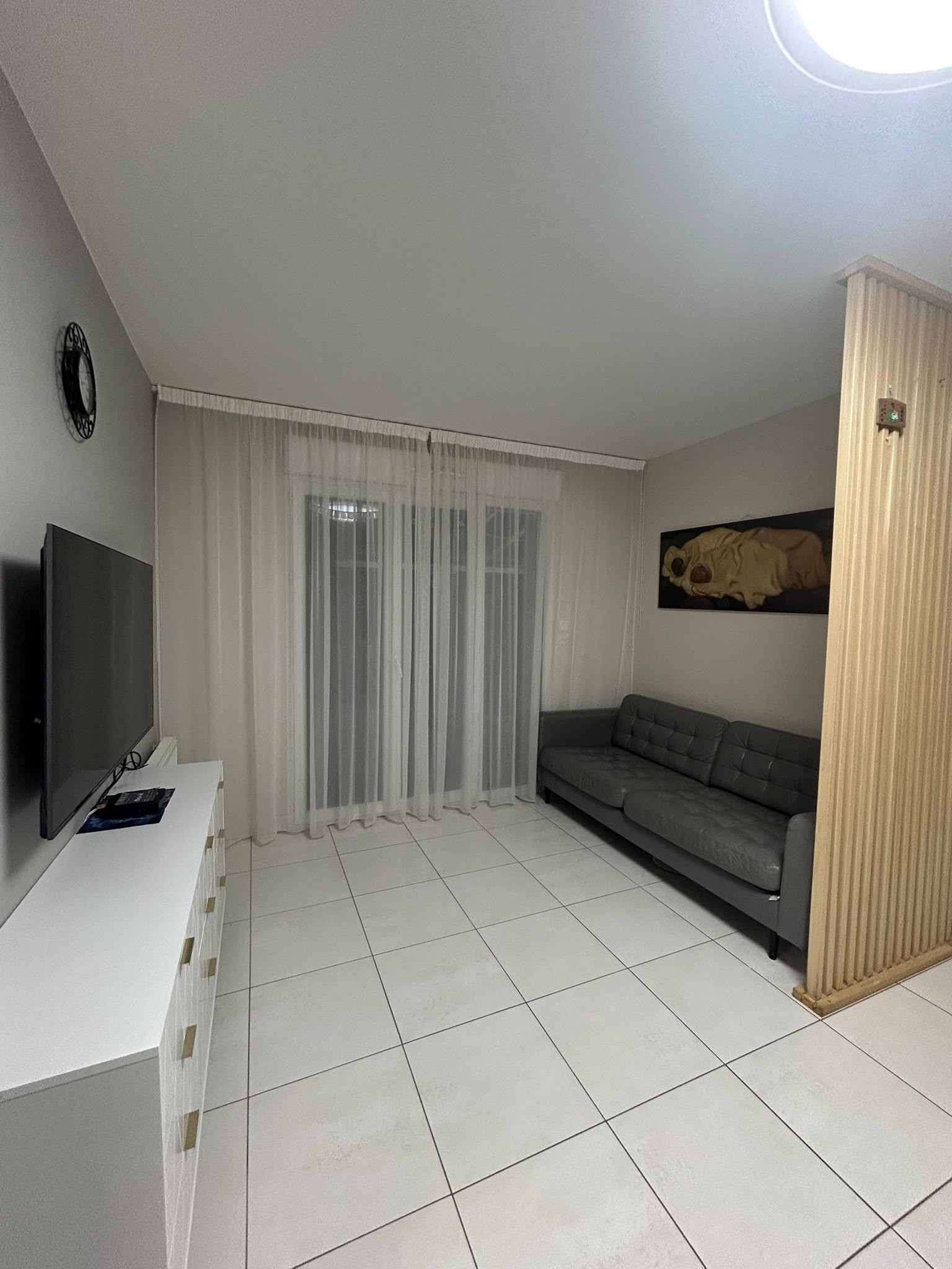Casa con jardín en Avon, suburb, 1500.00 EUR