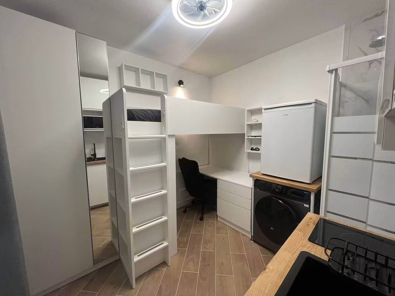 Silla en el centro de París, 02, 1050.00 EUR, photo 3