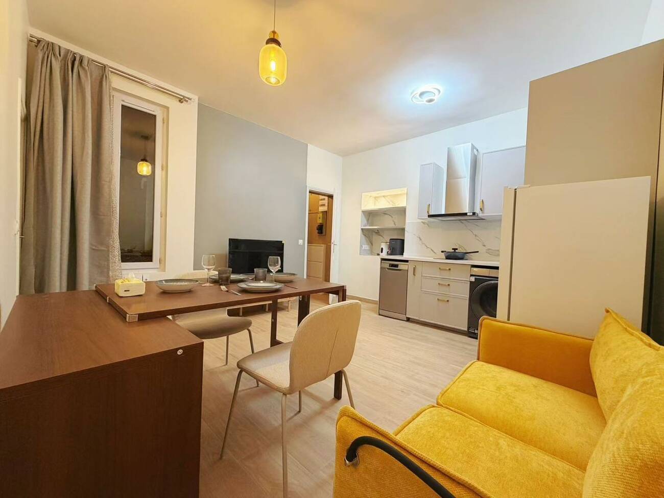 2-к квартира Париж 17, 17, 2380.00 EUR, photo 2