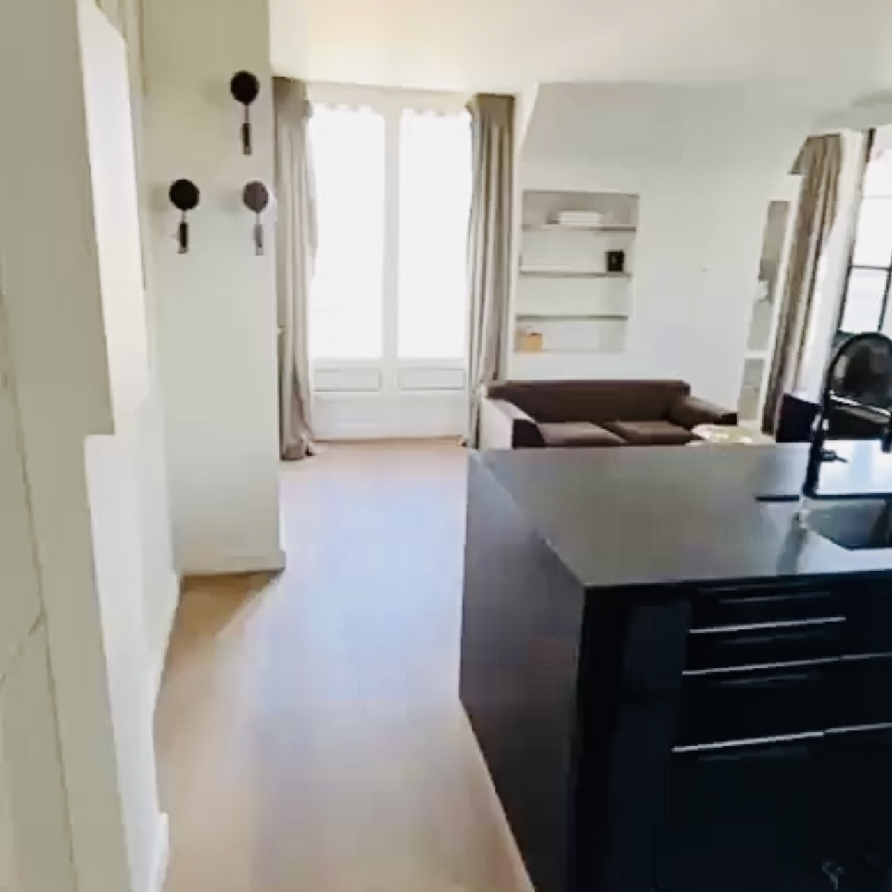 Квартира в Нейи-сюр-Сен, suburb, 2050.00 EUR