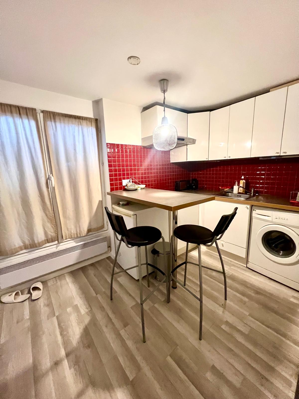 Alquilo un apartamento de una habitación., 11, 1500.00 EUR