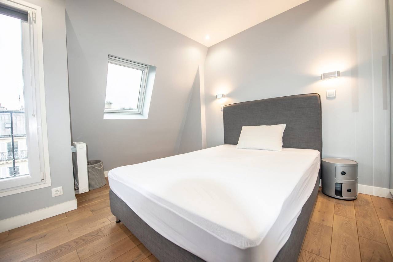 T2 en el distrito 8, 08, 2050.00 EUR, photo 4