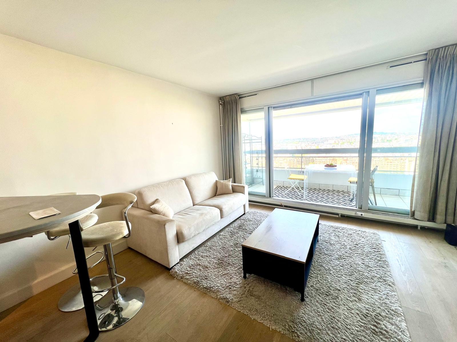 Voir appartement 2 pièces, 15, 2500.00 EUR