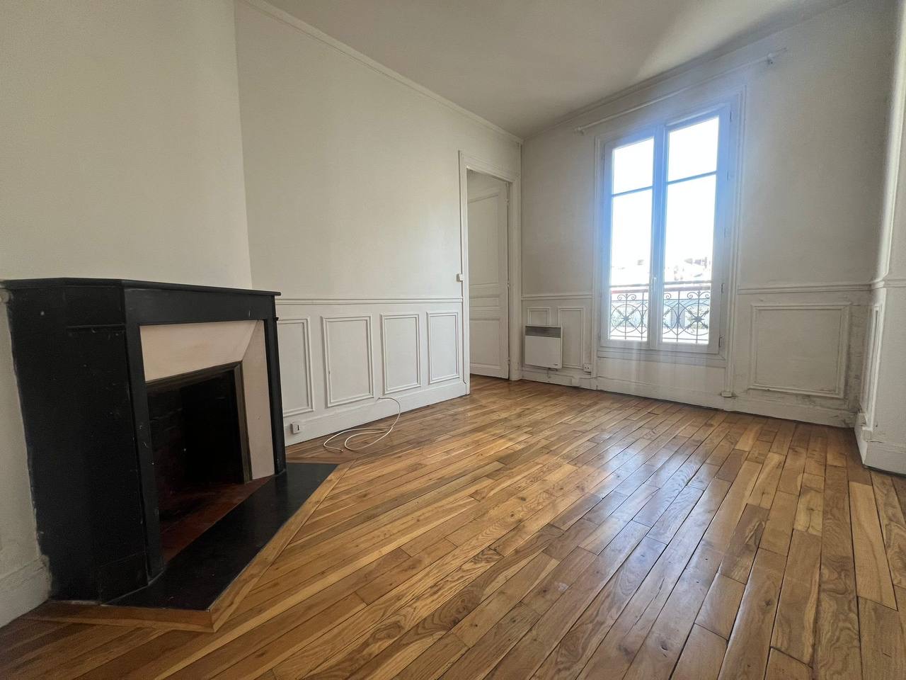 2к квартира в 19ом (Париж), 19, 1390.00 EUR