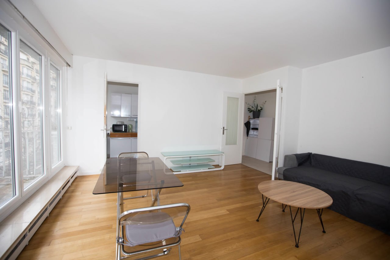Louer un appartement de deux pièces, 16, 2400.00 EUR, photo 3