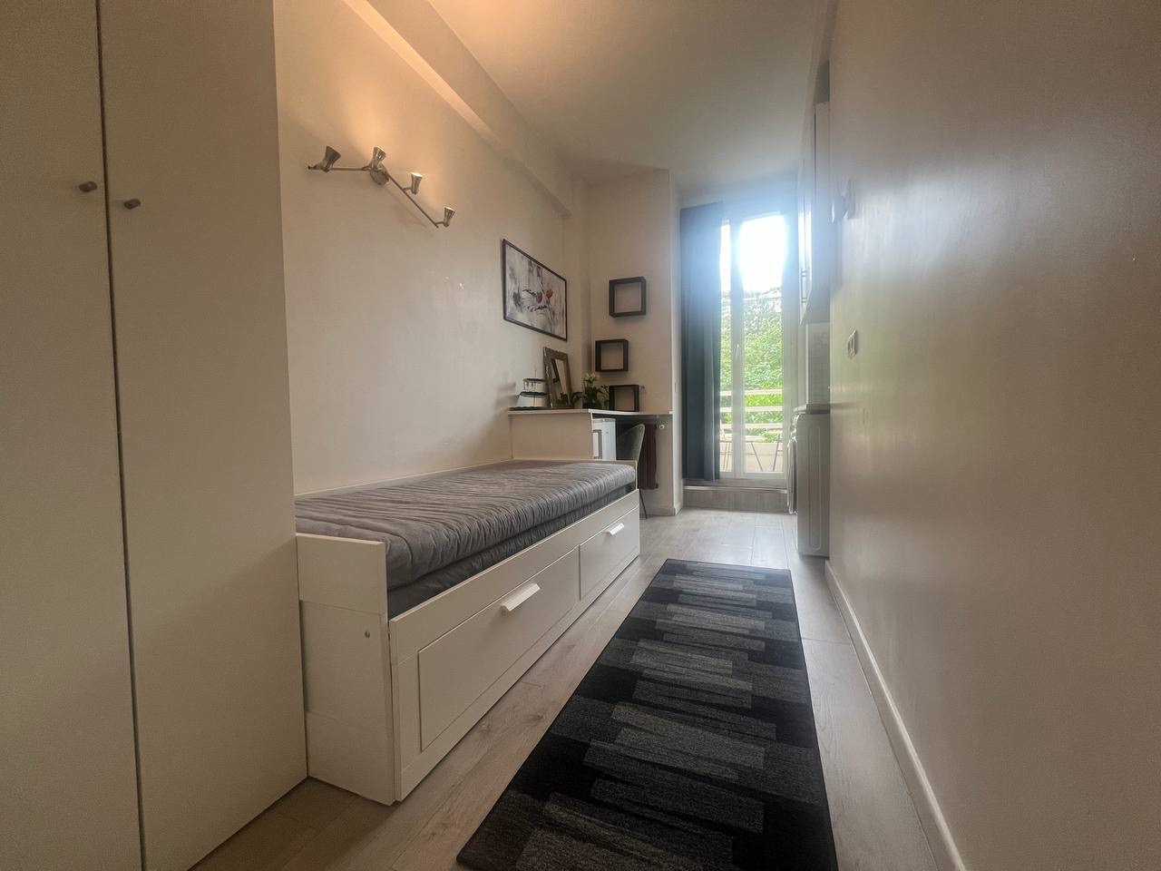 Studio with balcony in 16th, 16, 1200.00 EUR