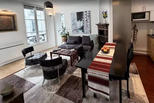 Apartamento de tres habitaciones, 01, 2330.00 EUR