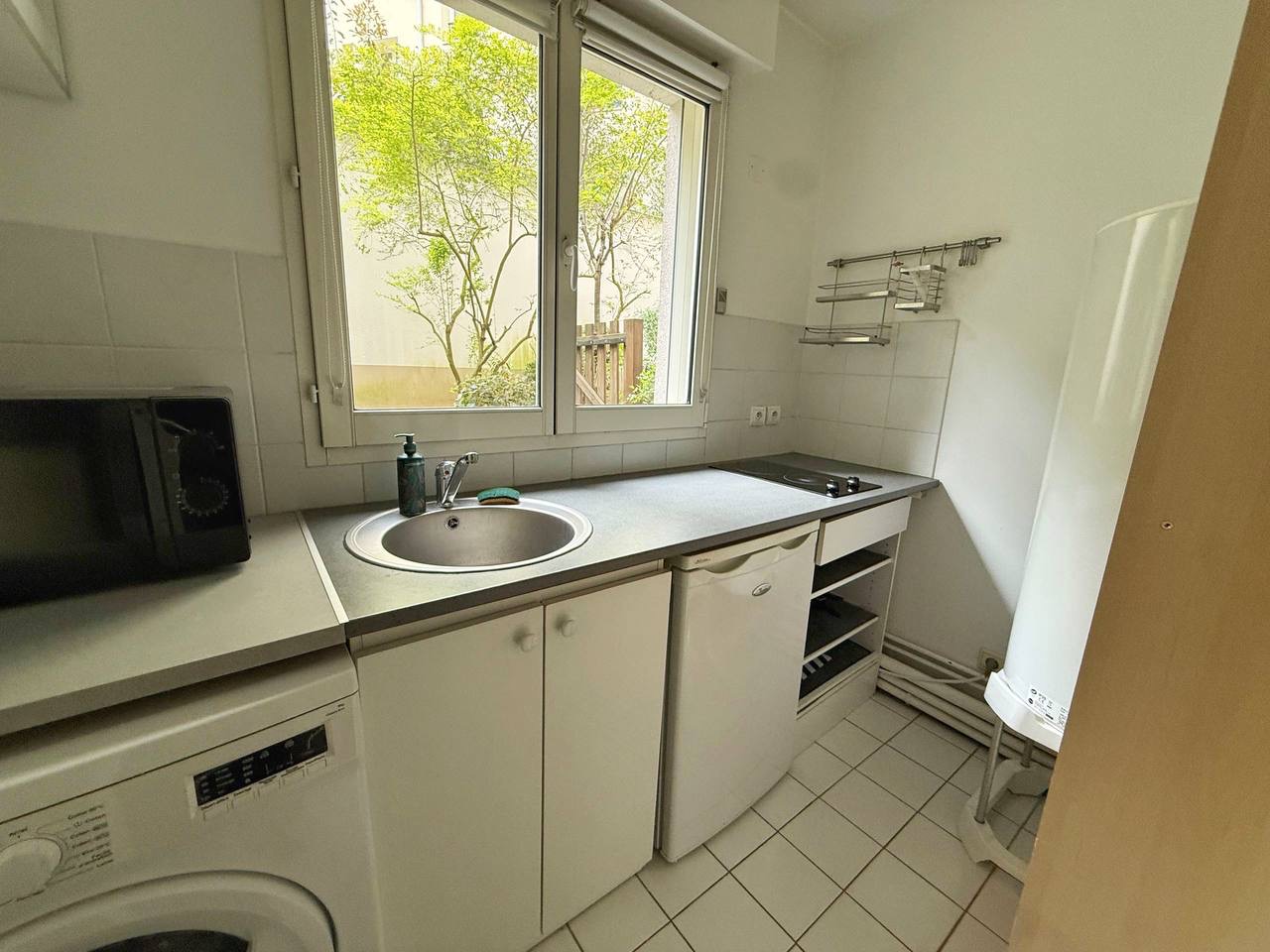 Студія о 14-му, 12, 1300.00 EUR, photo 4