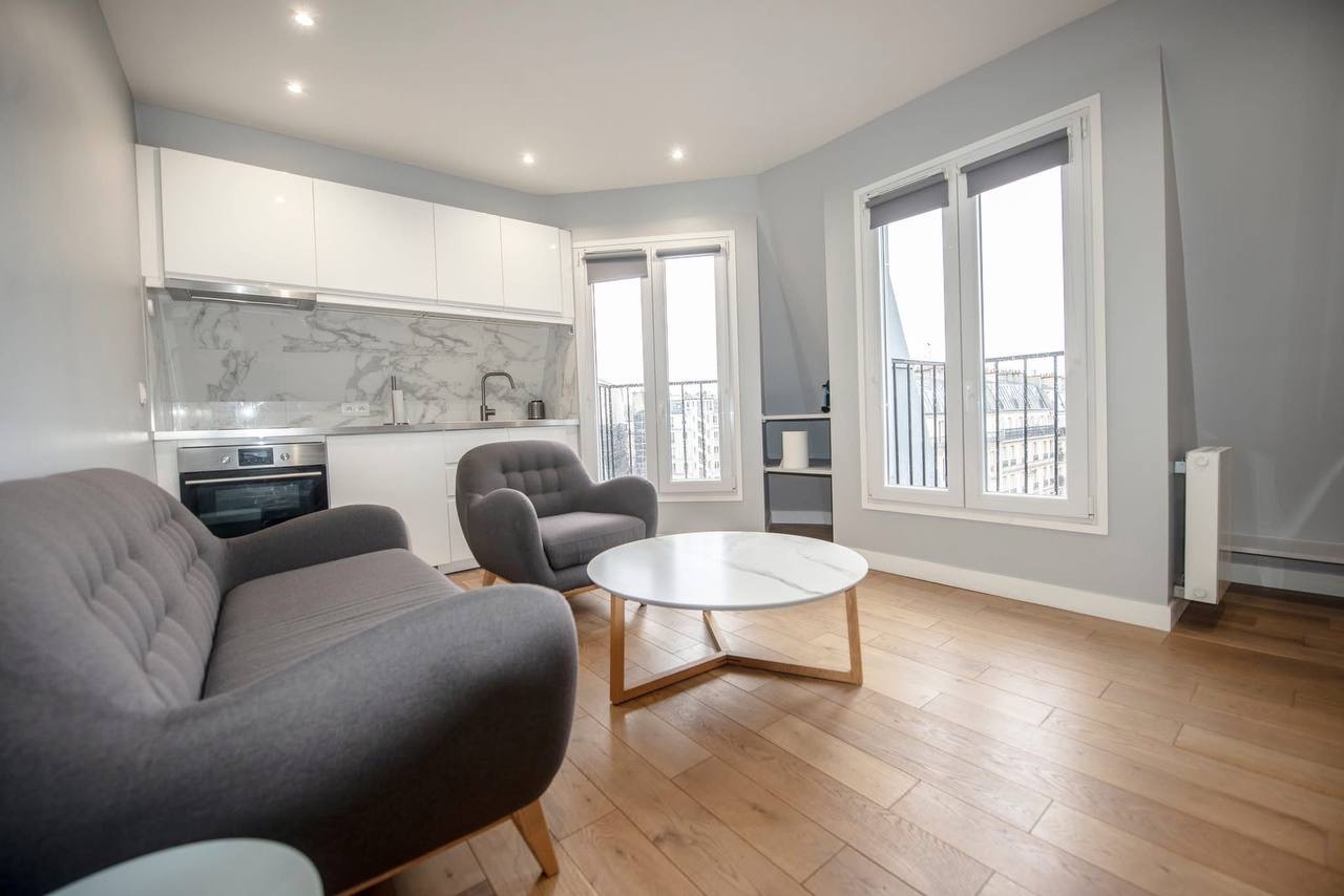 T2 en el distrito 8, 08, 2050.00 EUR