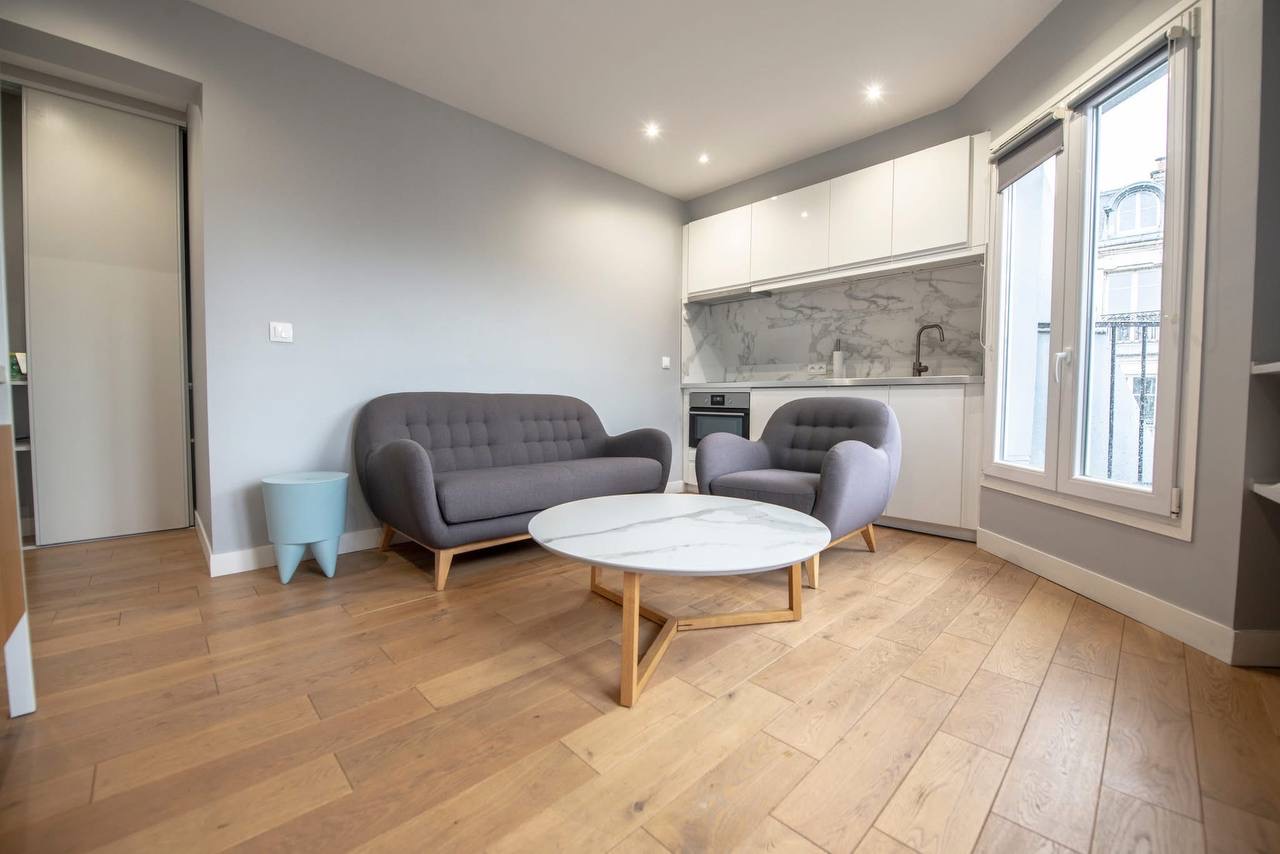 T2 en el distrito 8, 08, 2050.00 EUR, photo 5